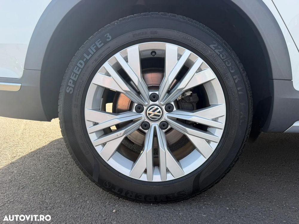 Volkswagen Passat Alltrack 2.0 TDI SCR 4Motion DSG (BMT) - 36