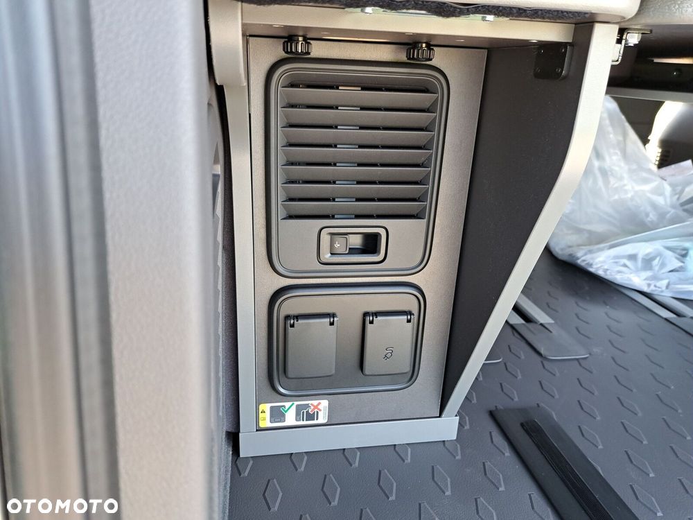 Volkswagen California - 38