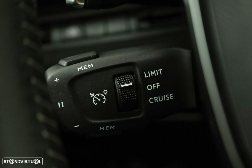 Peugeot 3008 1.2 Hybrid Allure Pack e-DCS6 - 18