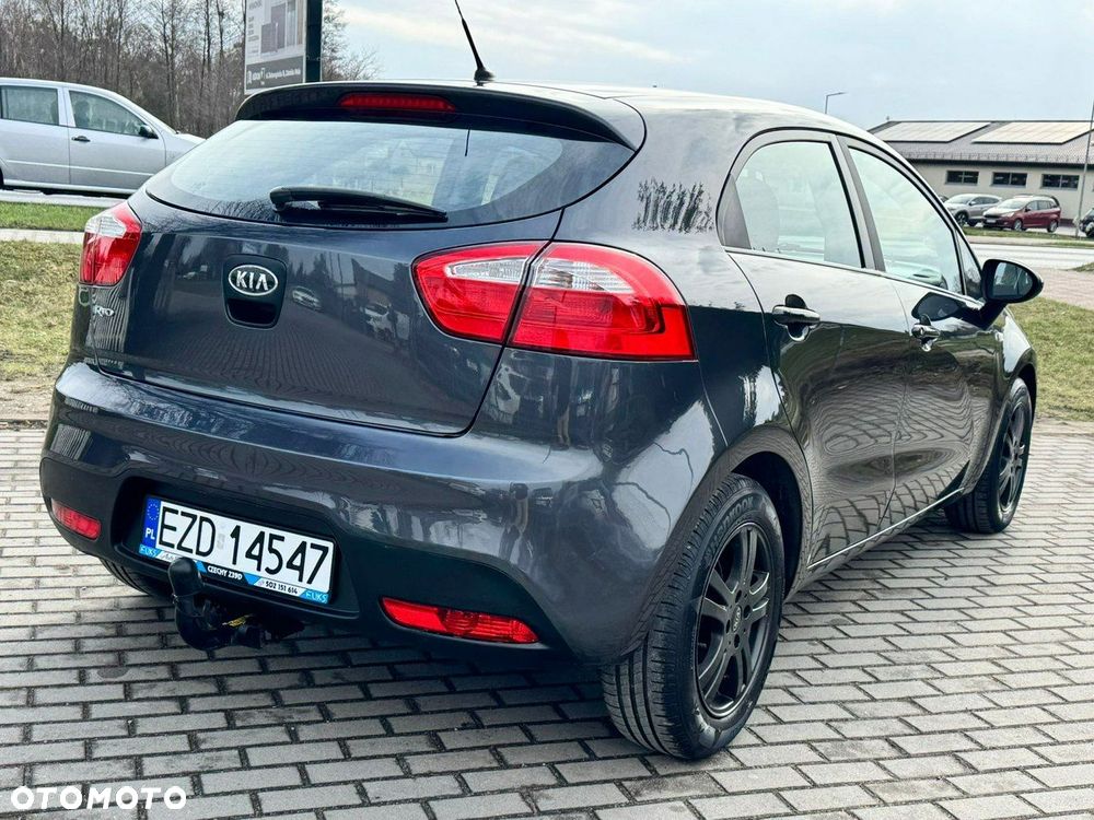 Kia Rio 1.2 Attract - 4