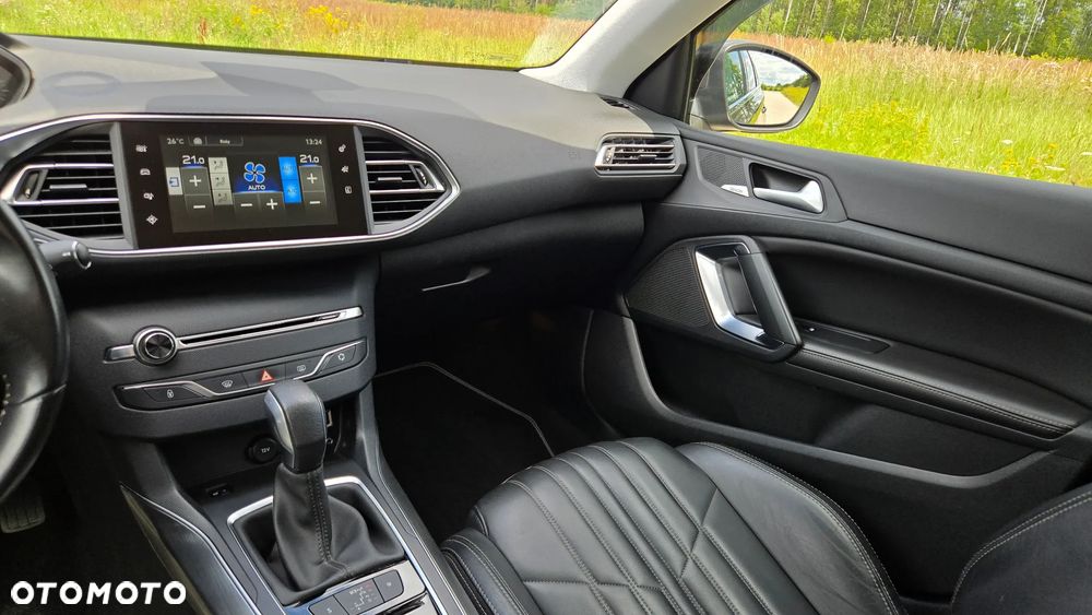 Peugeot 308 BlueHDi 150 Automatik Stop & Start Allure - 22