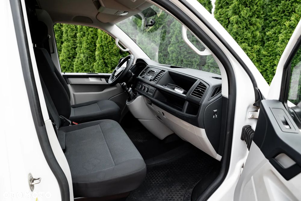 Volkswagen Transporter - 24
