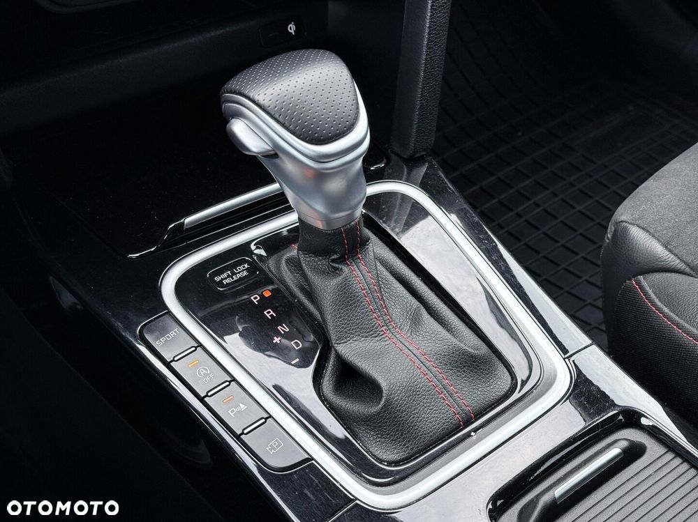 Kia ProCeed 1.6 T-GDI GT DCT - 32