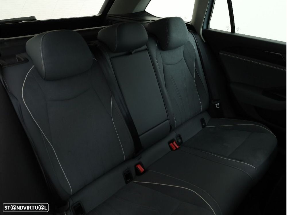 VW Passat Variant 1.5 TSI eHybrid Business DSG - 17