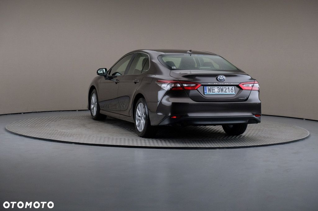 Toyota Camry - 2