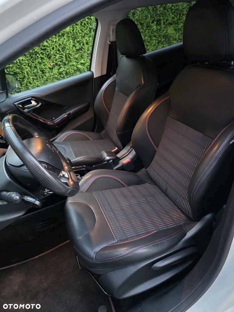 Peugeot 2008 PureTech 110 Stop&Start GT-Line Edition - 10