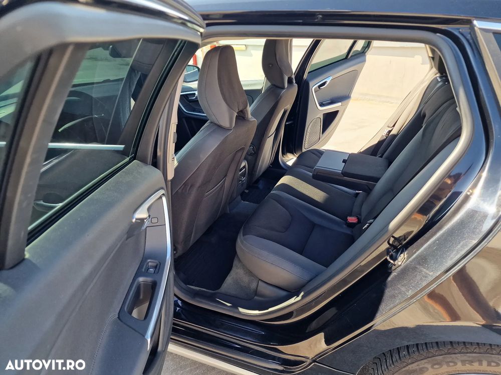 Volvo V60 D5 Geartronic Momentum - 15
