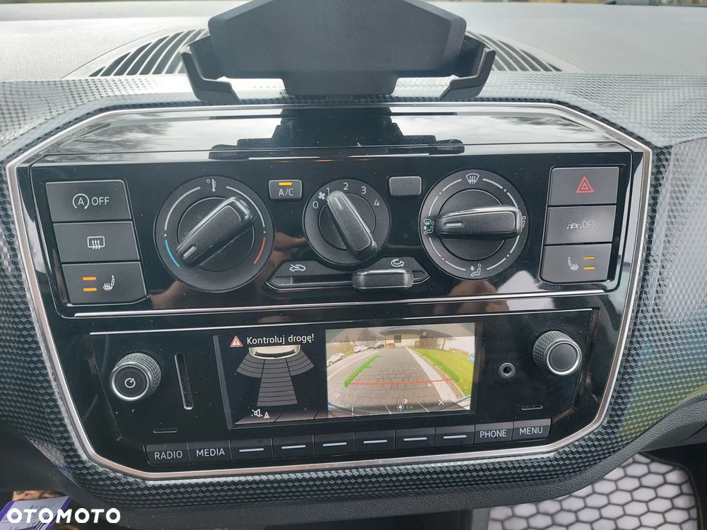 Volkswagen up! United - 6