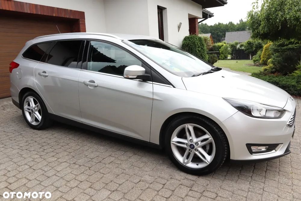 Ford Focus 1.5 EcoBlue Start-Stopp-System TITANIUM - 6