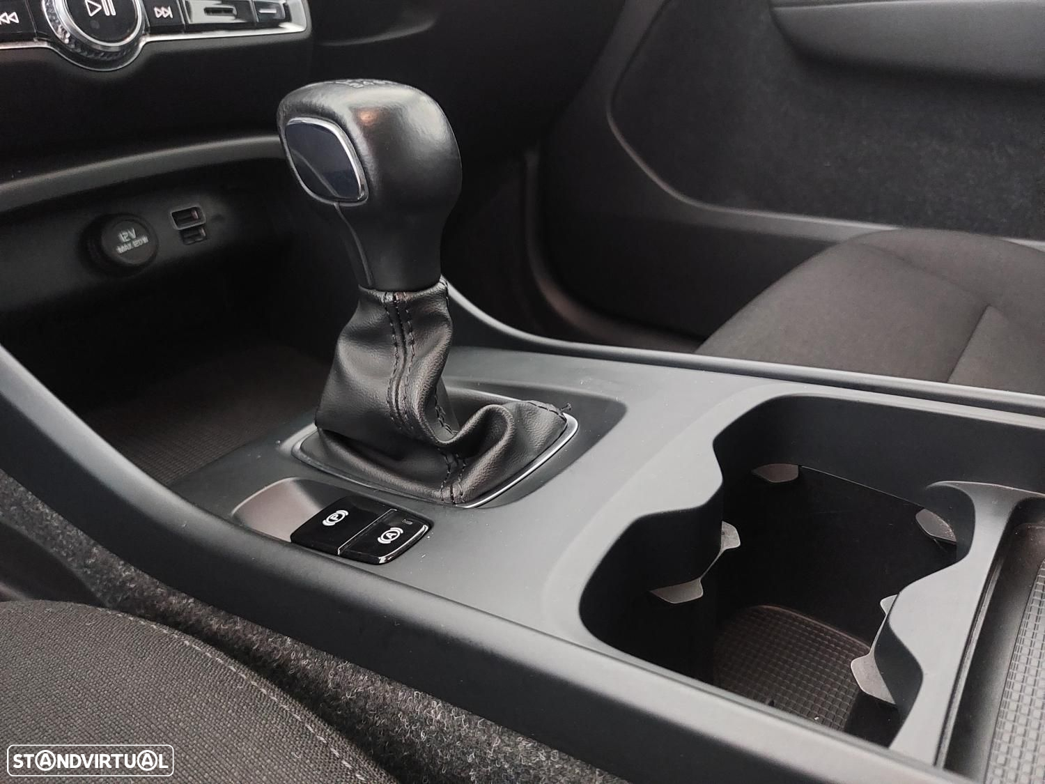 Volvo XC 40 1.5 T2 Momentum - 44
