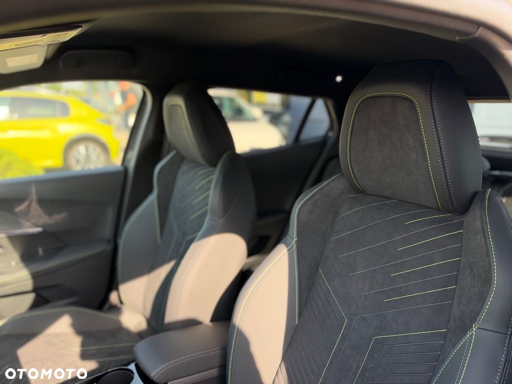Peugeot 2008 PureTech mHEV GT Exclusive e-DCS6 - 12