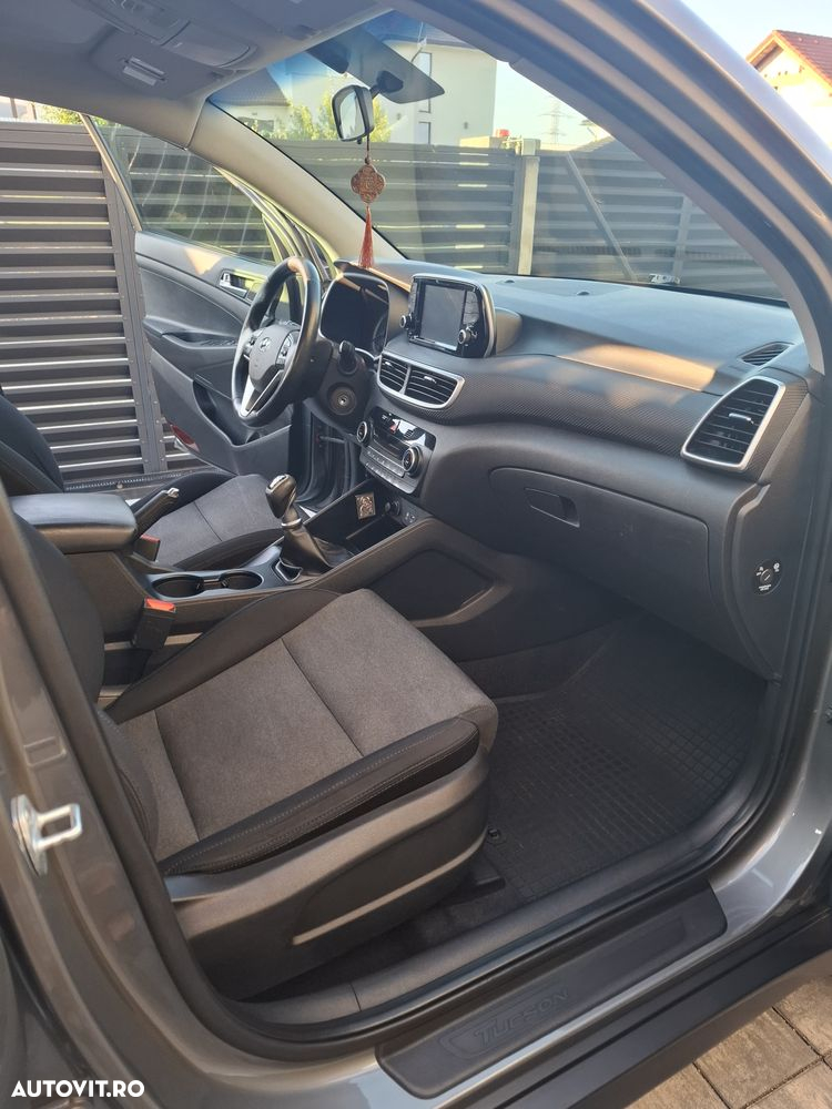 Hyundai Tucson 1.6 T-GDi 4WD 6MT Style - 12