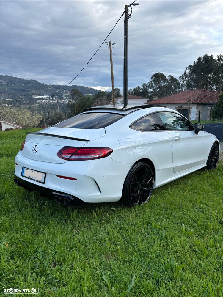 Mercedes-Benz C 300 AMG Line - 4