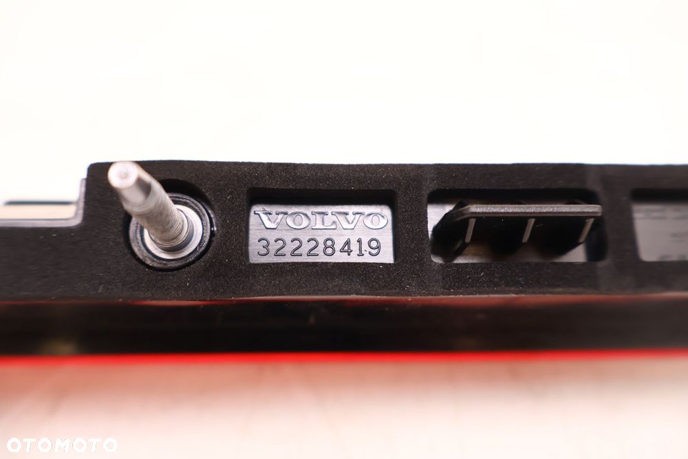 VOLVO XC60 II LAMPA ŚWIATŁO STOPU 32228419 - 4