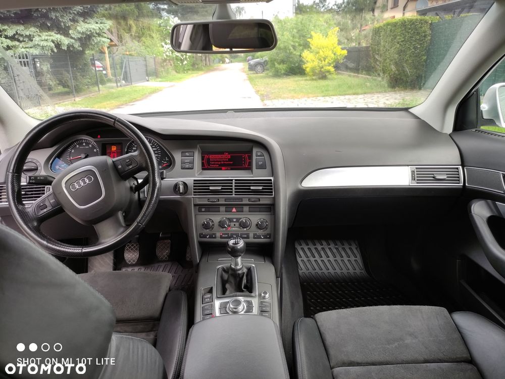 Audi A6 Limousine 2.4 - 3
