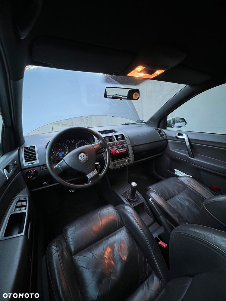 Volkswagen Polo 1.8T GTI - 24