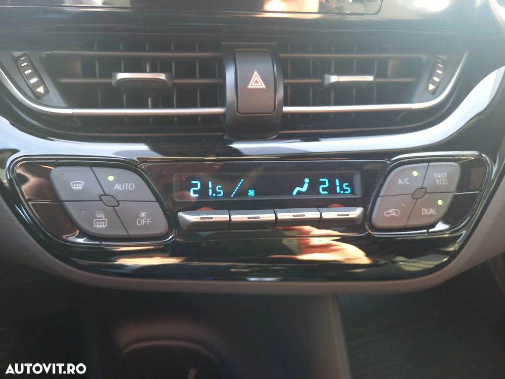 Toyota C-HR 1.8 HSD 122 CP 4x2 CVT Core - 26