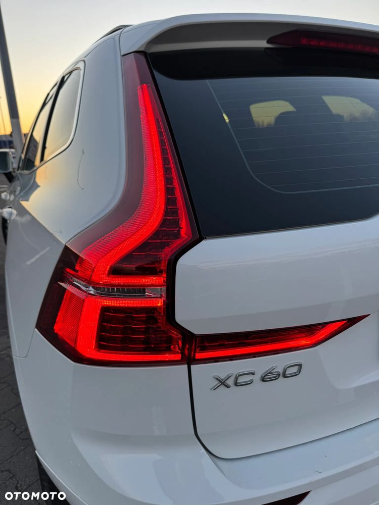 Volvo XC 60 D4 Momentum Pro - 10