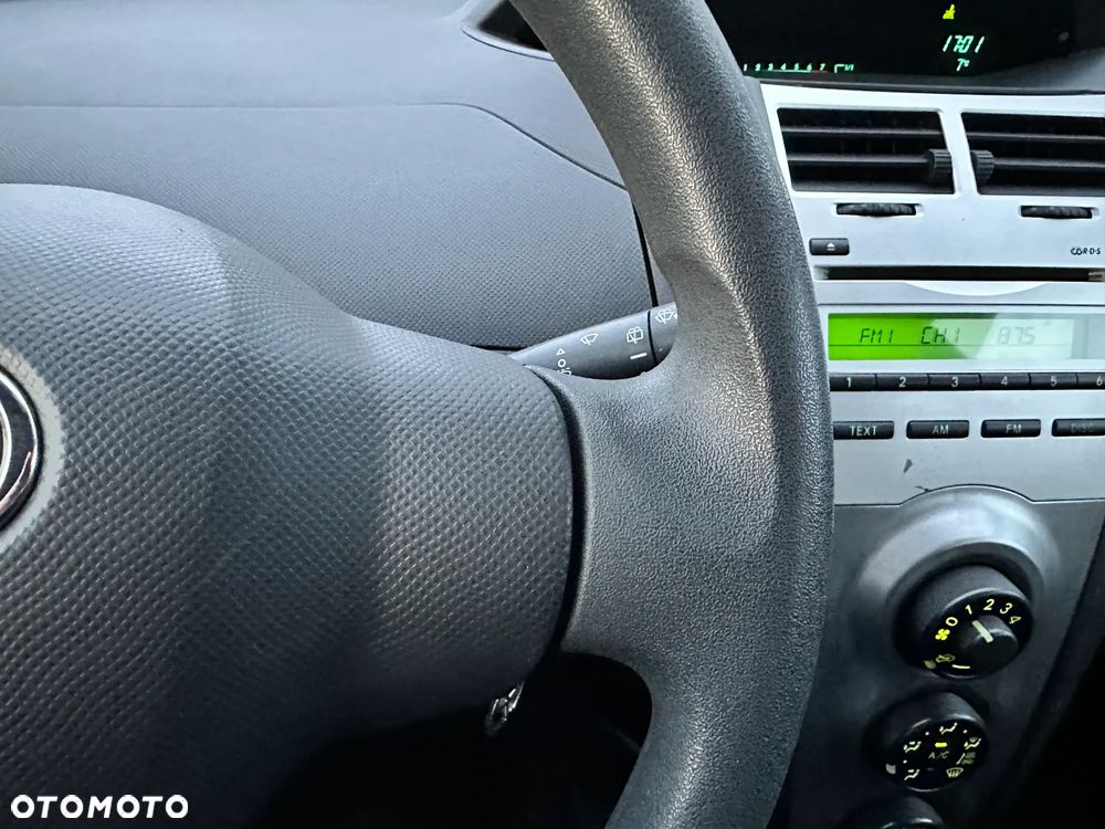 Toyota Yaris 1.0 Terra A/C - 9