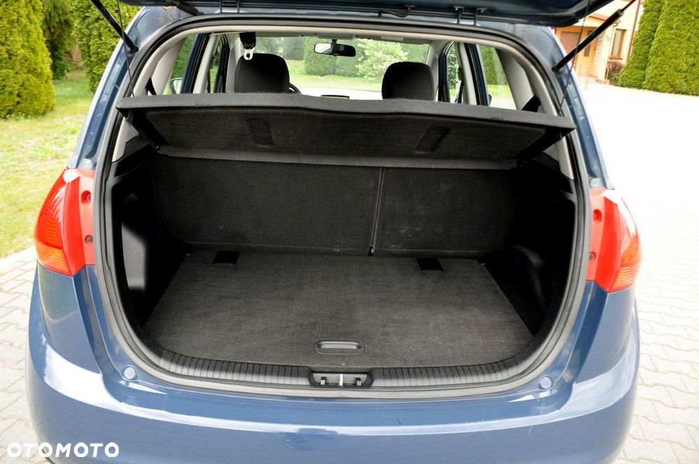 Kia Venga - 37