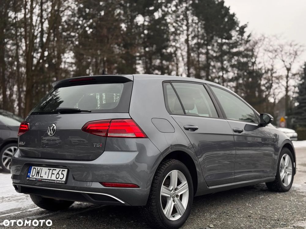 Volkswagen Golf - 11