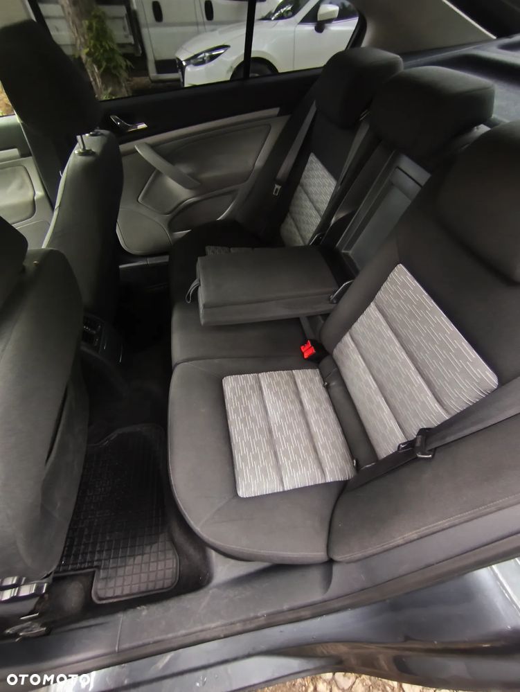 Skoda Octavia 1.6 - 5
