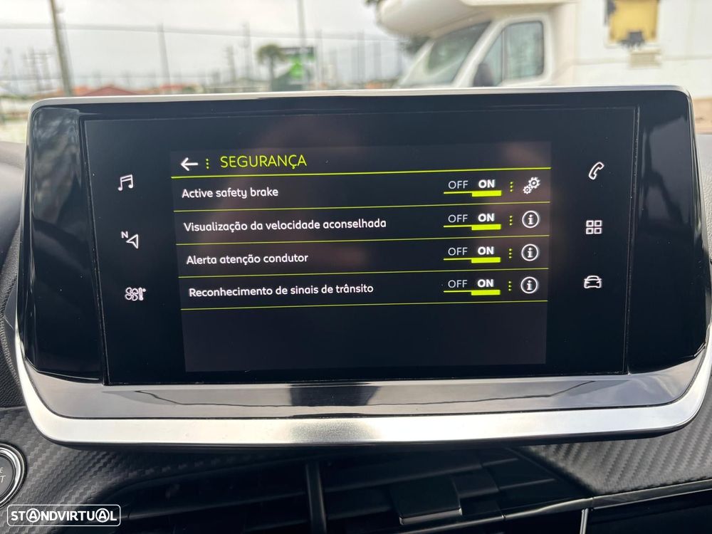 Peugeot 2008 1.5 BlueHDi Allure Pack - 50