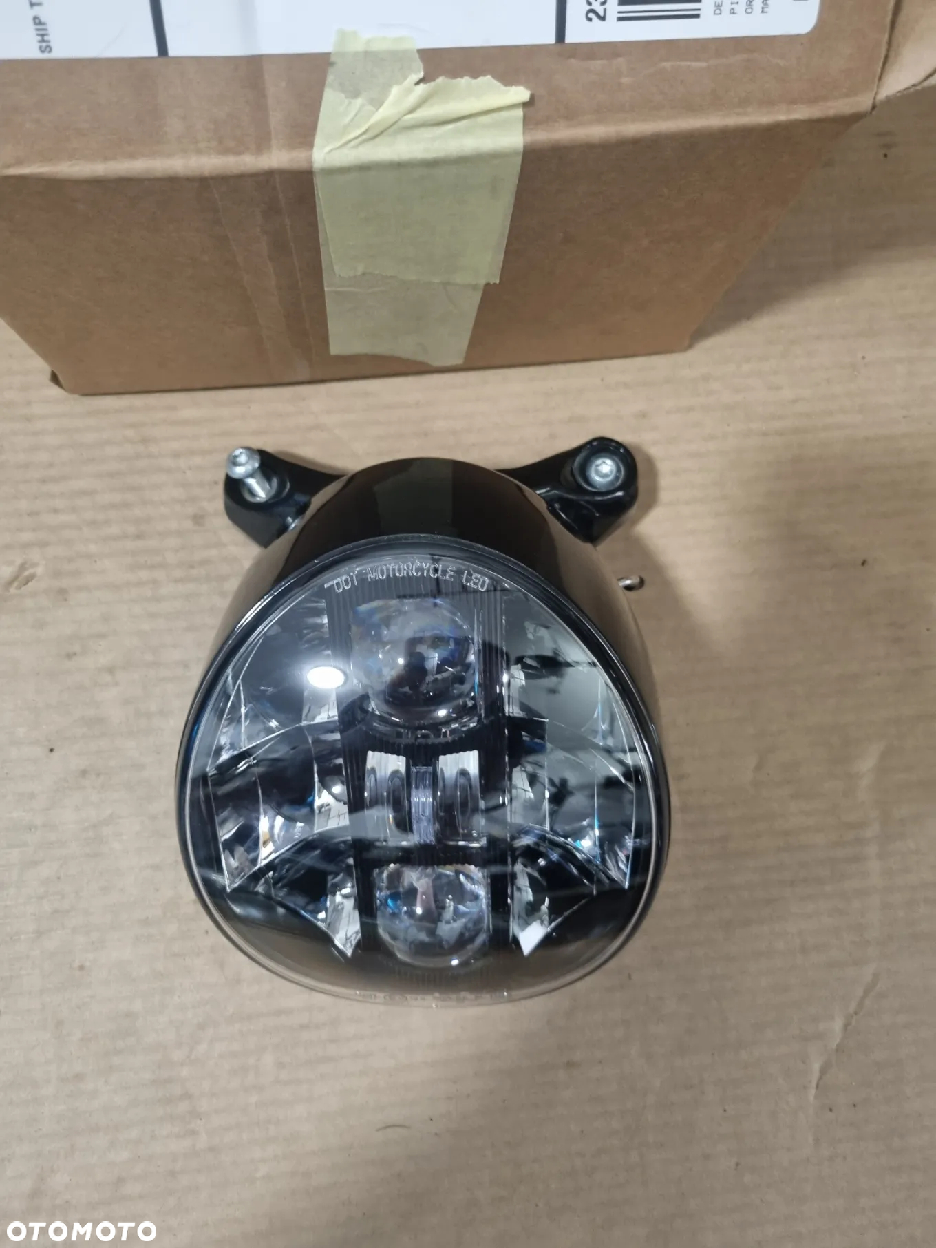 Harley Davidson Softail Breakout FXBRS M8 lampa reflektor Led 67700344A - 2