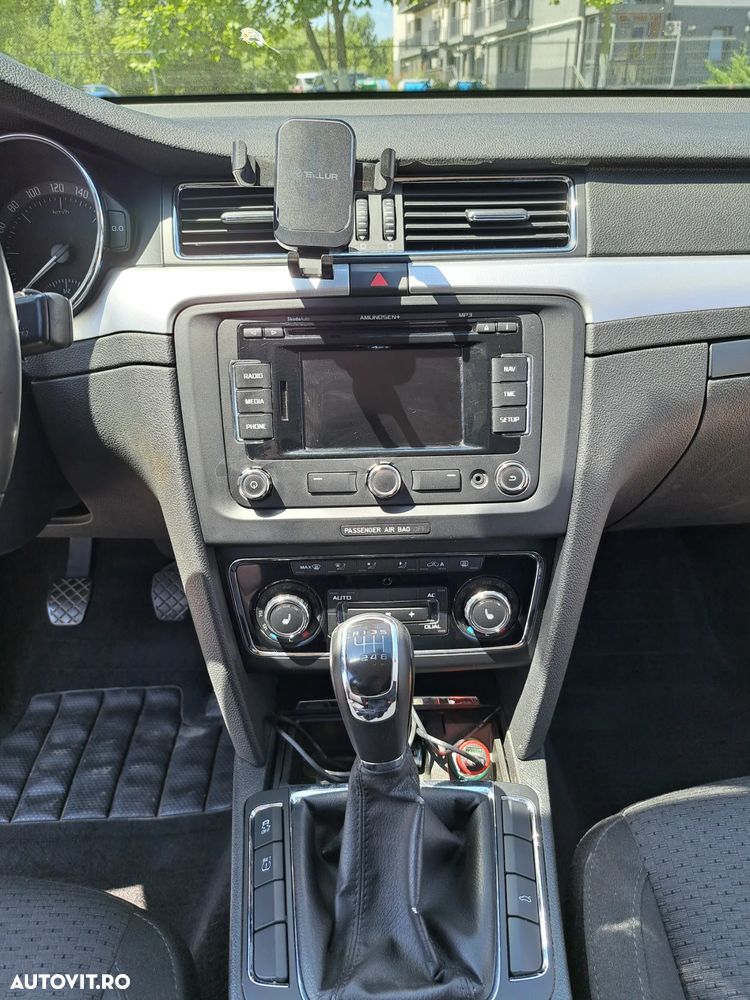 Skoda Superb 2.0 TDI Elegance - 14