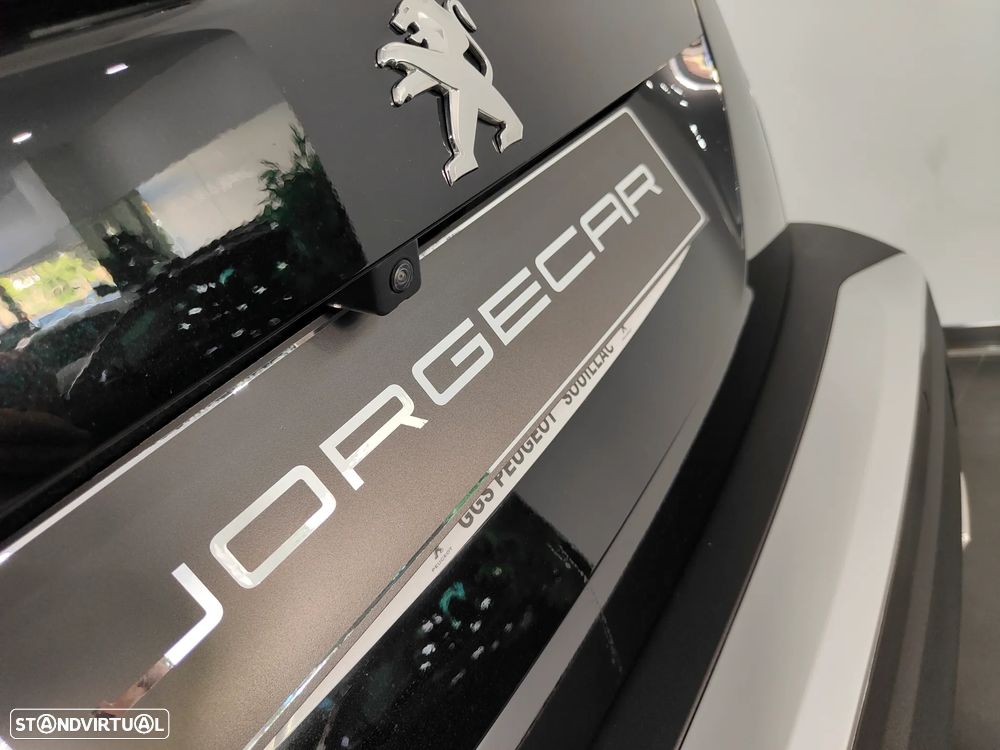 Peugeot 2008 1.2 PureTech Allure EAT8 - 21