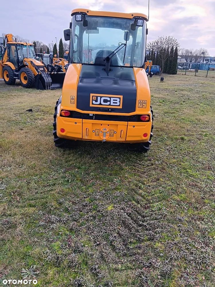 JCB 407 - 4