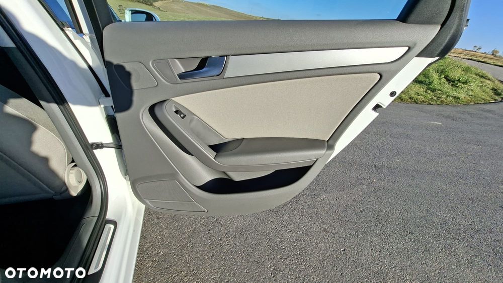Audi A4 Avant 2.0 TDI DPF Attraction - 13