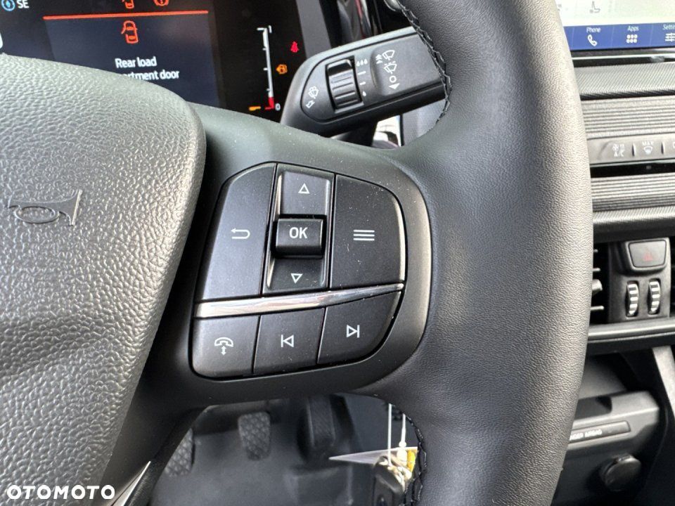 Ford Transit Courier - 22