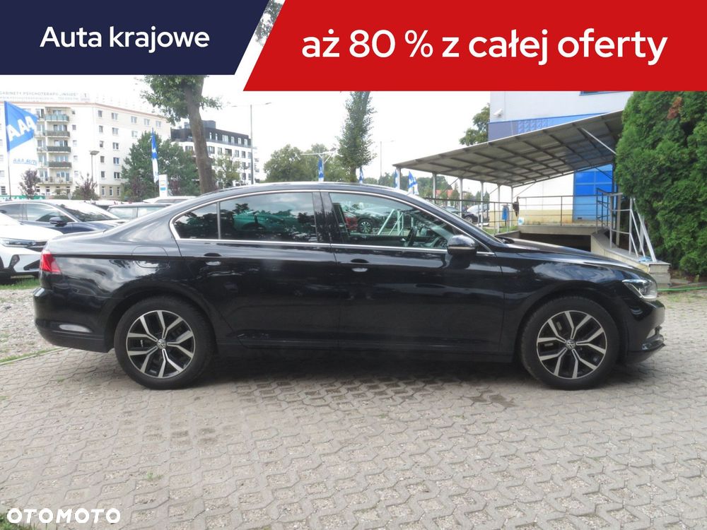 Volkswagen Passat - 8