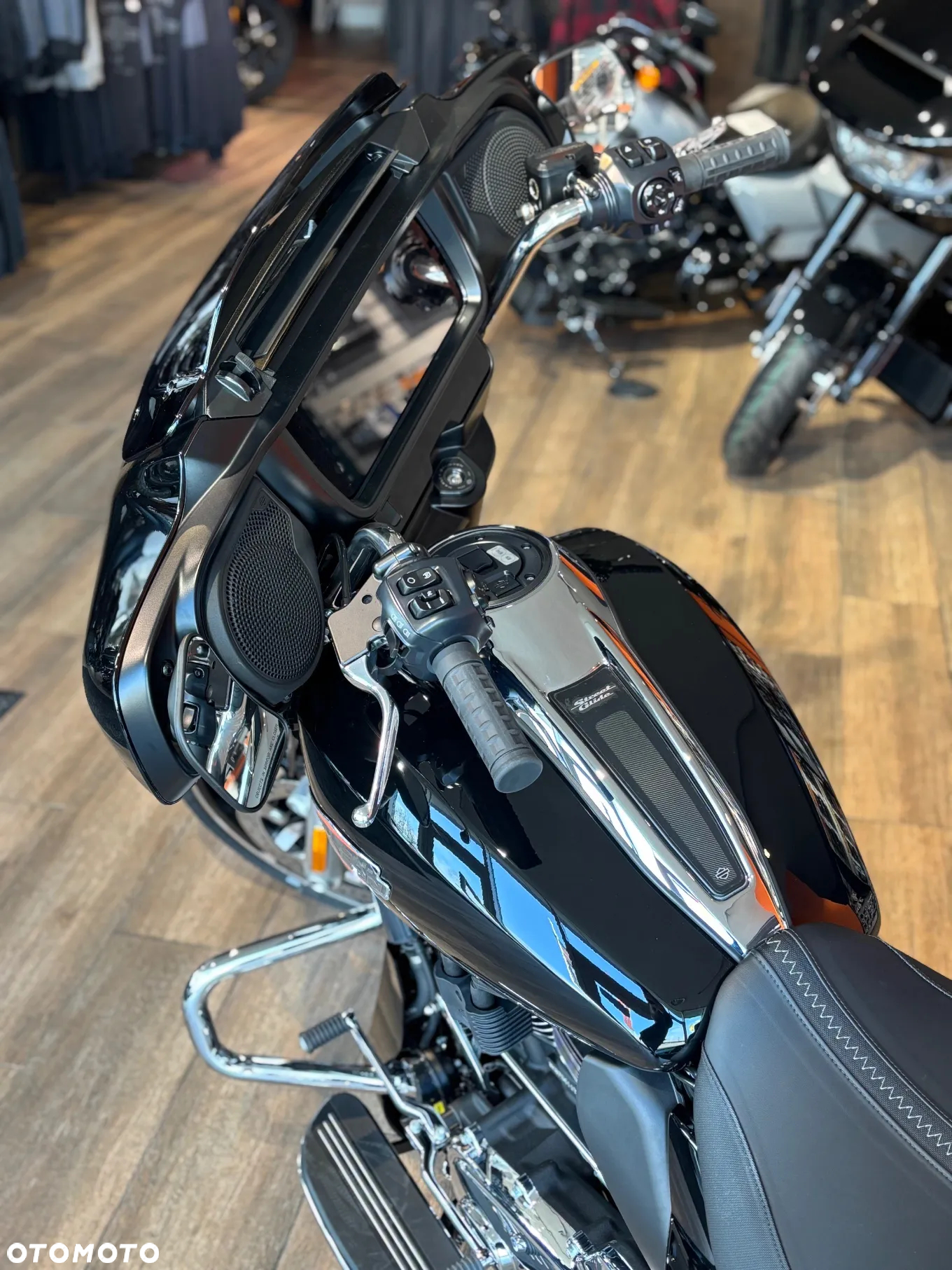 Harley-Davidson Touring Street Glide - 6