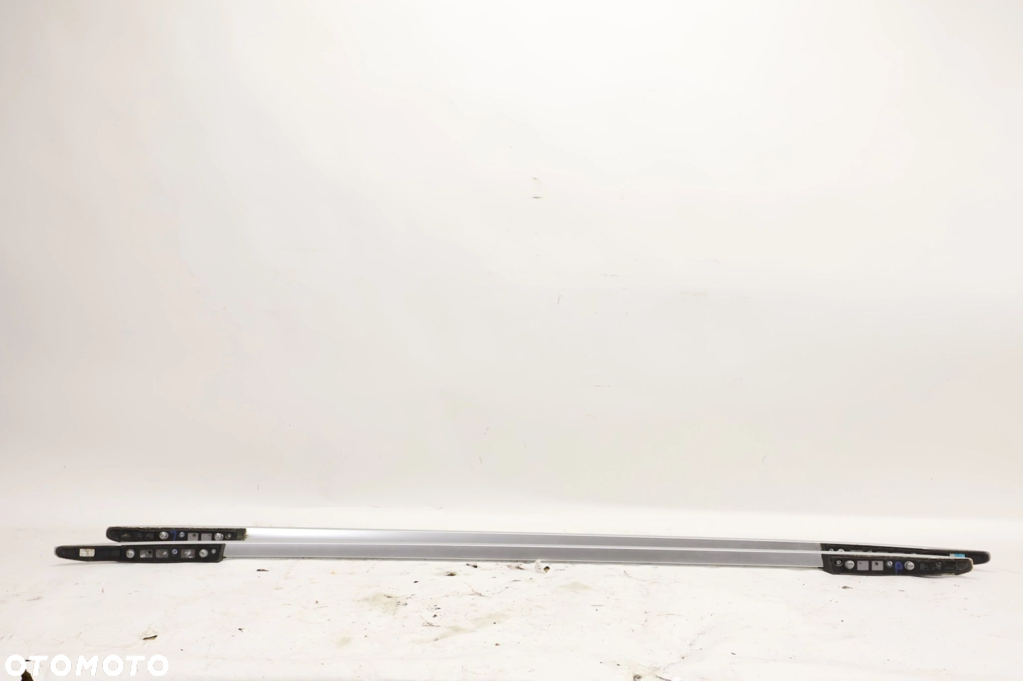 VW Golf VIII relingi dachowe 5H9860043 - 2