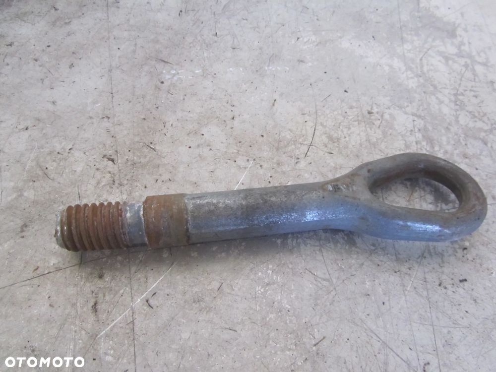 Mercedes Sprinter 906 wkrętka-ucho holownicze - 2