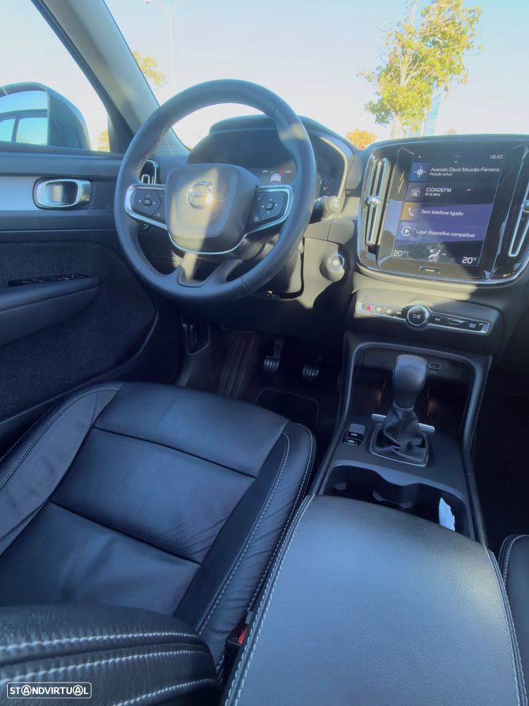 Volvo XC 40 1.5 T3 Momentum Plus - 31
