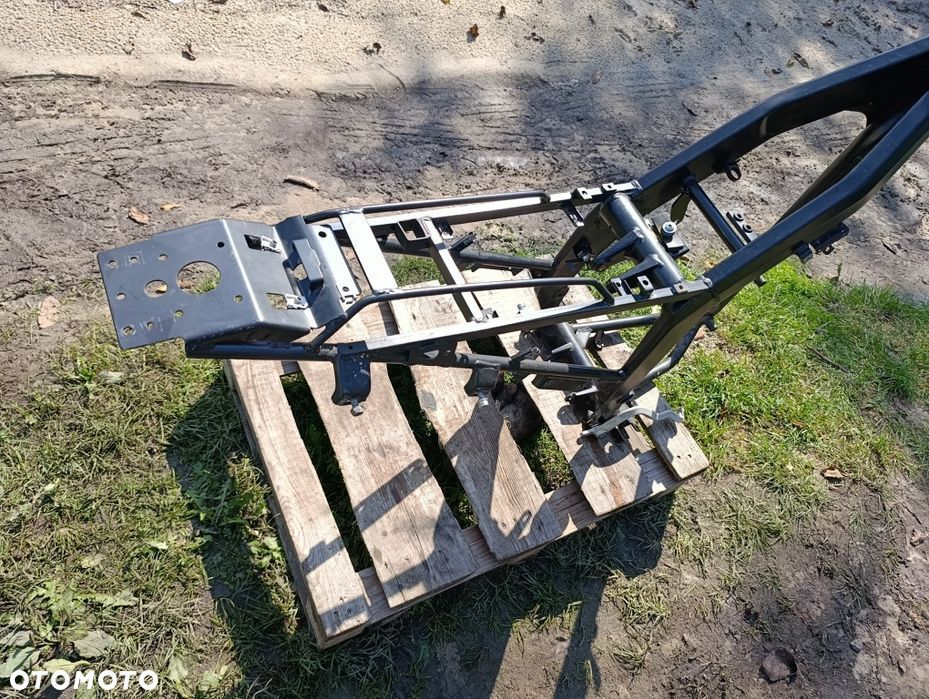 Rama z dokumentami Malaguti xtm 125 Aprilia SX papiery papierami A4 - 5