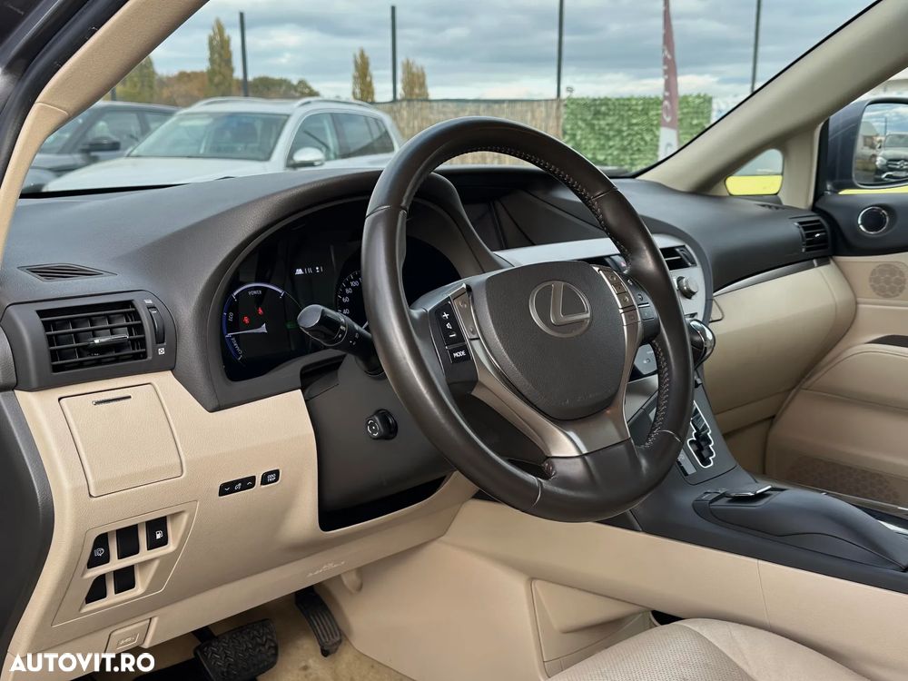 Lexus Seria RX - 18
