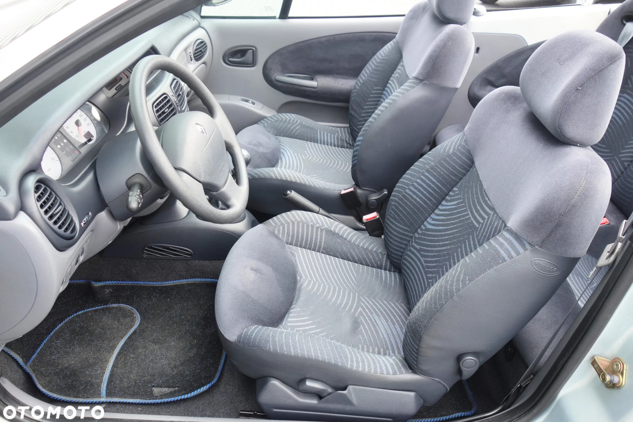 Renault Megane Cabrio 1.6 - 19