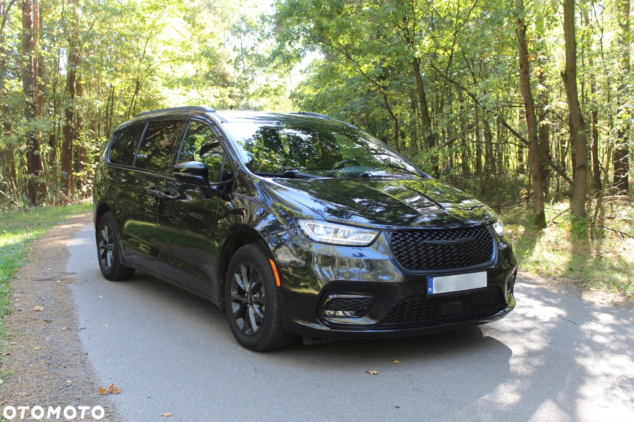 Chrysler Pacifica - 1
