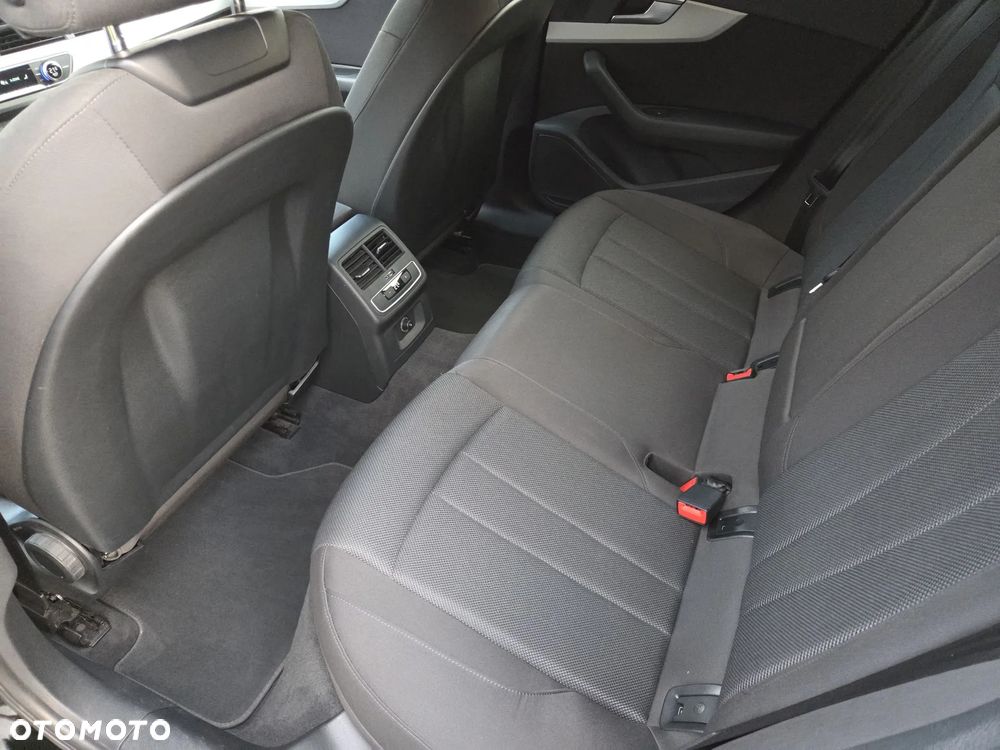 Audi A4 Allroad - 10