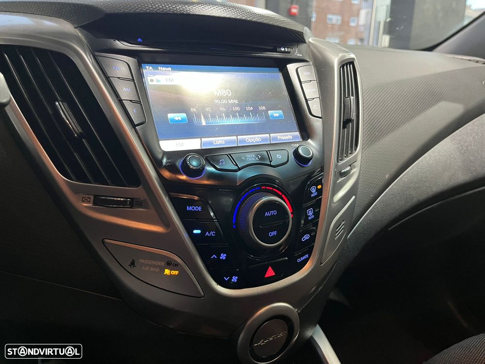 Hyundai Veloster 1.6 Style - 19