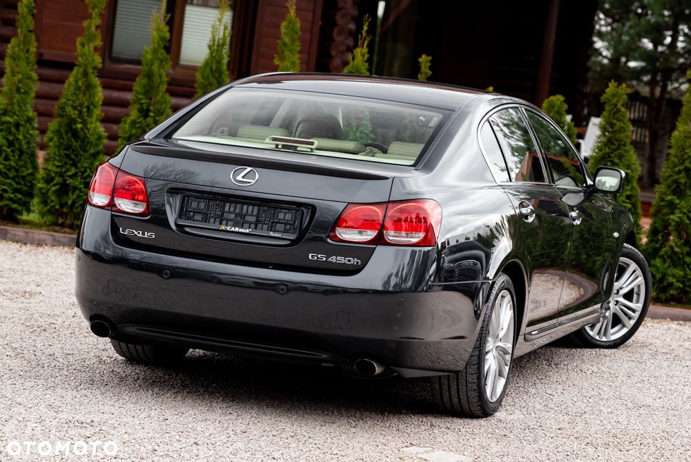 Lexus GS 450h - 12