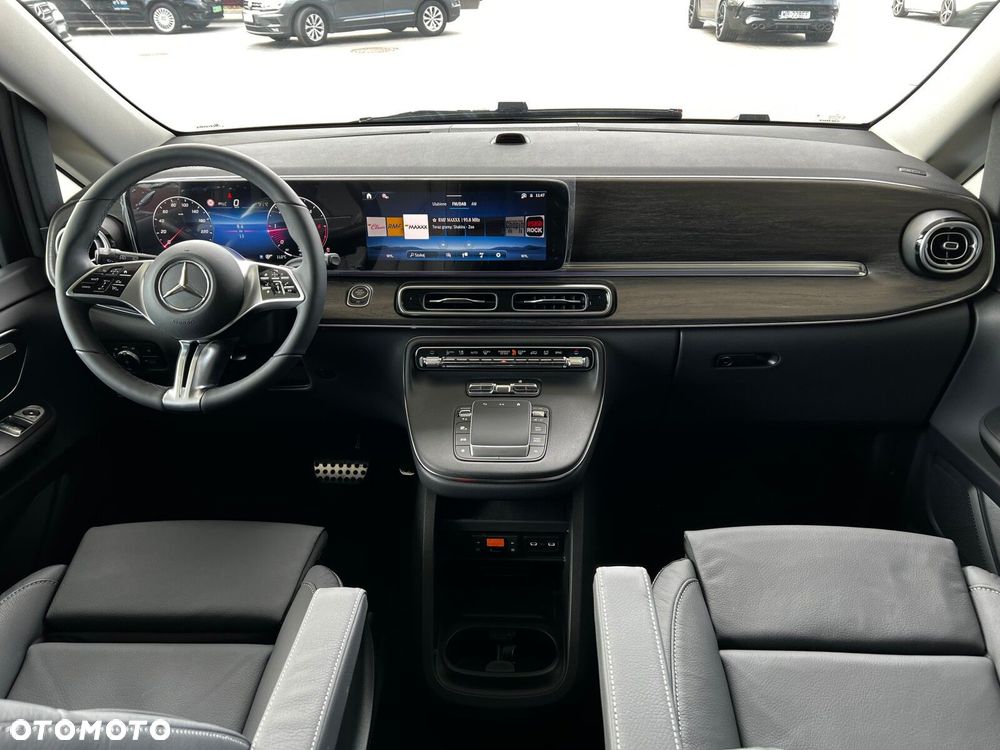 Mercedes-Benz Klasa V - 14