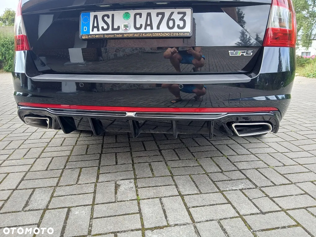 Skoda Octavia Combi 2.0 TDI DSG RS - 30