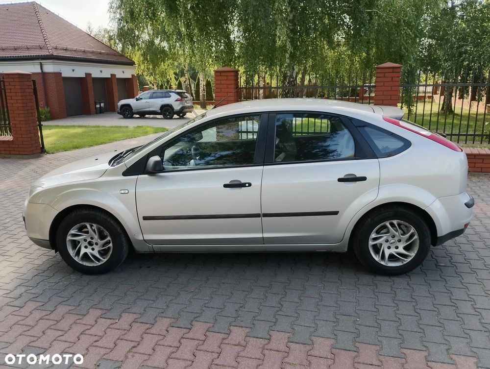 Ford Focus 1.6 TDCi Ambiente - 8