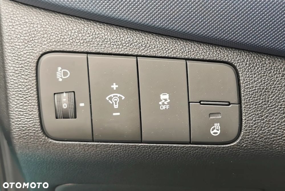 Hyundai i10 1.2 Fifa World Cup Edition - 18