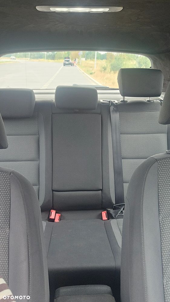 Volkswagen Golf 1.6 TDI Comfortline - 14